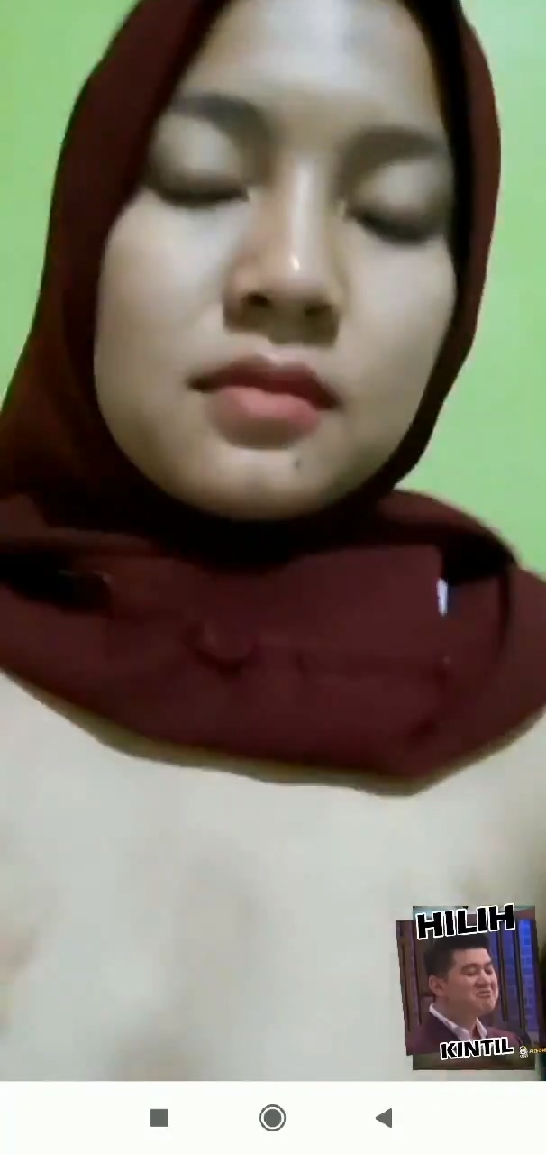 Indo Viral Abg SMA Jilbab 2025 Terbaru Iclik di Rumah Nenek Yang Masih Horeg dan Bogem Jadi Pusat Perhatian Global Trending Top 10 New
