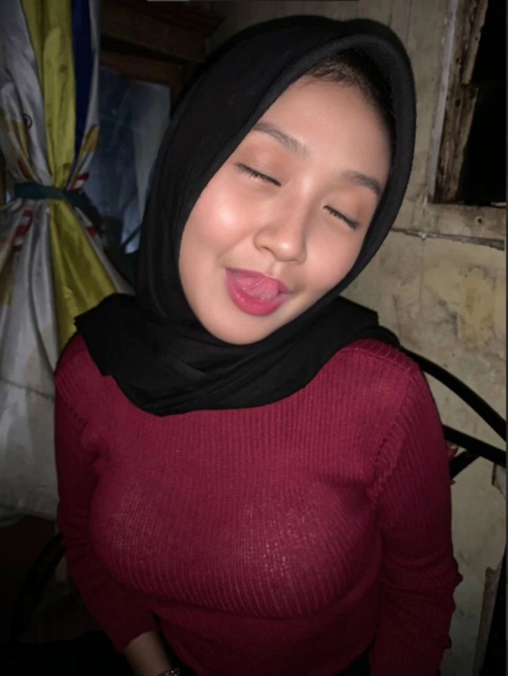 10 Barat Viral Video Wiwik Abg Viral 2025 Anjay Hijab Kebaya Merah