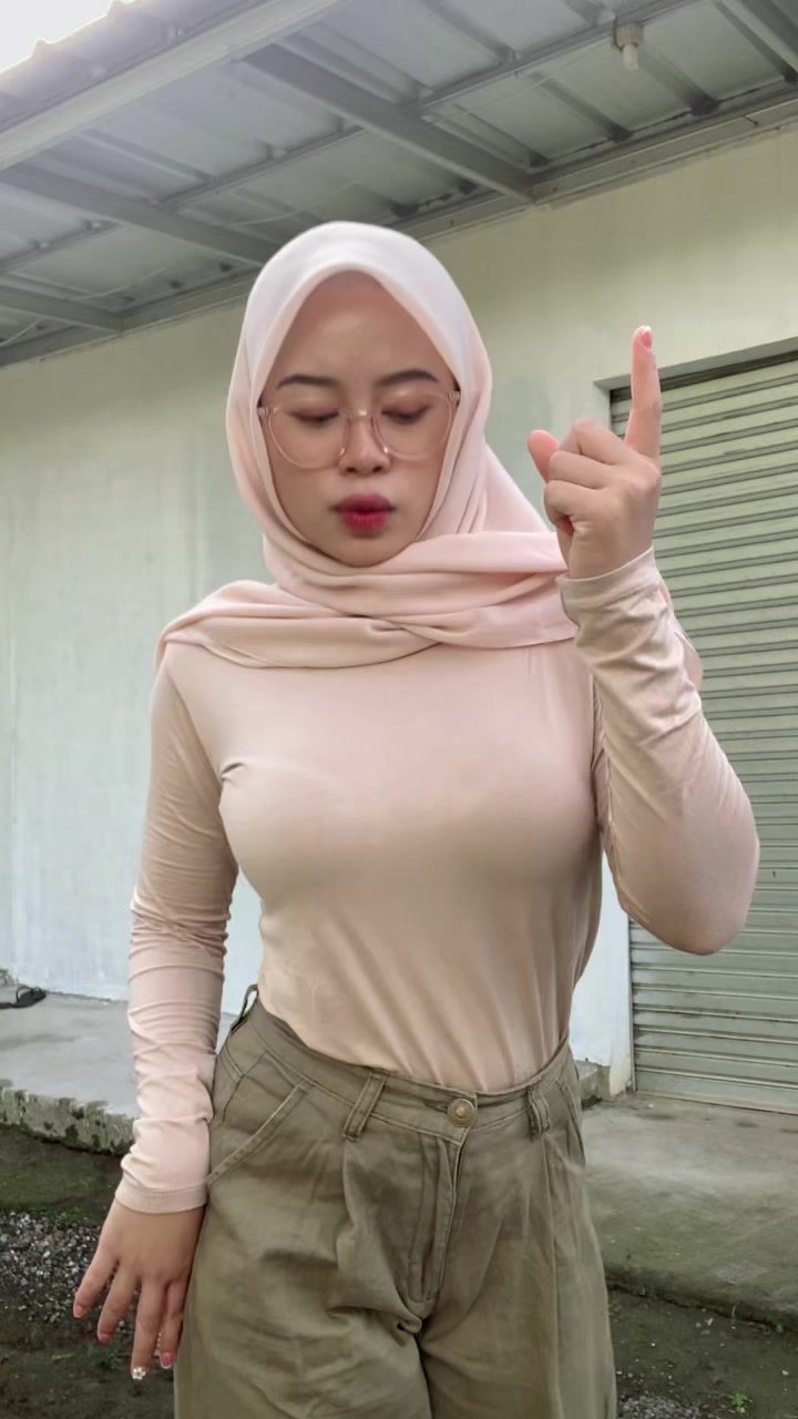 10 Viral Jepang Wiwik ABG Viral 2025 Anjay Hijab Kebaya hitam